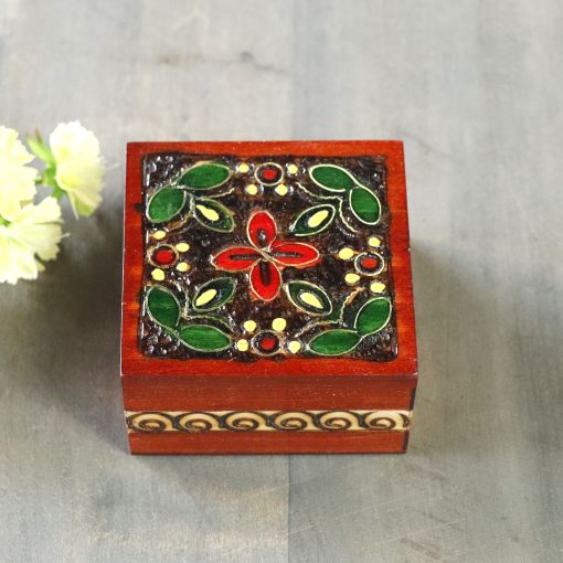 A casket made of wood - Flower with green leaves - Image 2