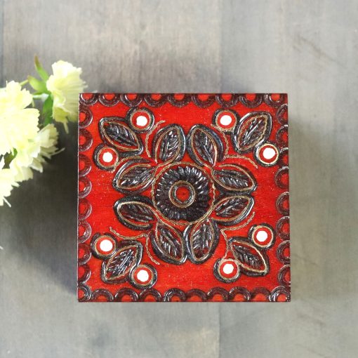 A casket made of wood - Flower